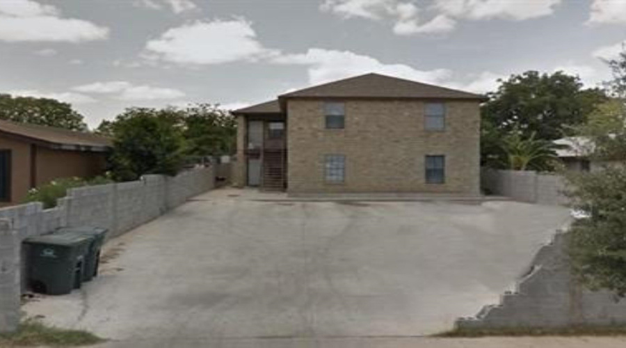 3310 Louisiana Ave, Laredo, Texas 78046, 3 Bedrooms Bedrooms, 4 Rooms Rooms,1 BathroomBathrooms,Residential,For Rent,3310 Louisiana Ave,20263980