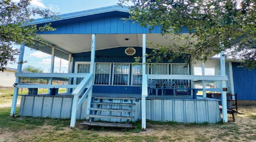 1811 Siesta Ln, Zapata, Texas 78076-0000, 1 Bedroom Bedrooms, 2 Rooms Rooms,1 BathroomBathrooms,Residential,For Sale,1811 Siesta Ln,20263981