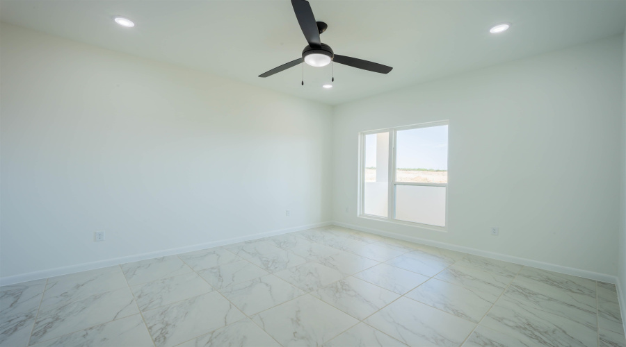 5009 Carambola Ln., Laredo, Texas 78046, 3 Bedrooms Bedrooms, 5 Rooms Rooms,2 BathroomsBathrooms,Residential,For Sale,5009 Carambola Ln.,20263982