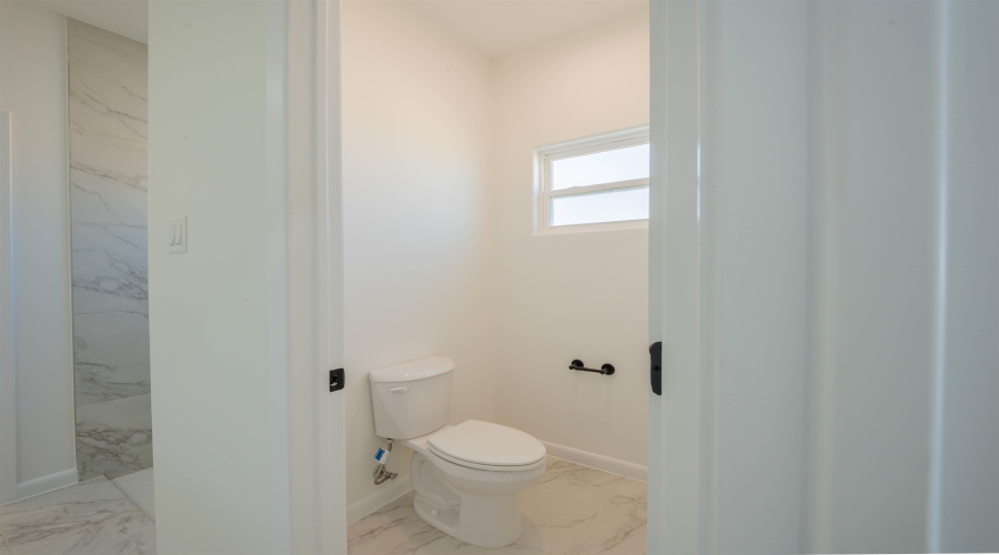 5009 Carambola Ln., Laredo, Texas 78046, 3 Bedrooms Bedrooms, 5 Rooms Rooms,2 BathroomsBathrooms,Residential,For Sale,5009 Carambola Ln.,20263982