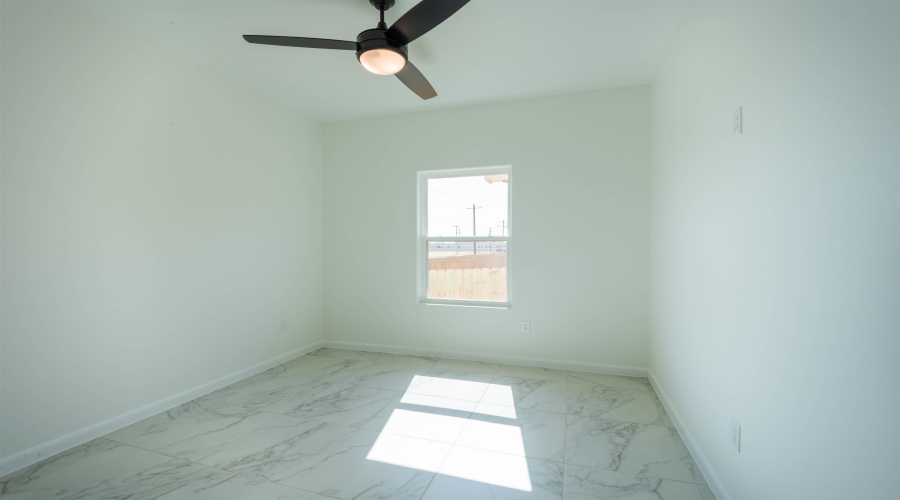 5009 Carambola Ln., Laredo, Texas 78046, 3 Bedrooms Bedrooms, 5 Rooms Rooms,2 BathroomsBathrooms,Residential,For Sale,5009 Carambola Ln.,20263982