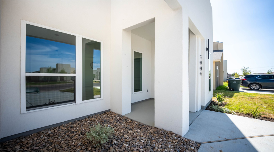 5009 Carambola Ln., Laredo, Texas 78046, 3 Bedrooms Bedrooms, 5 Rooms Rooms,2 BathroomsBathrooms,Residential,For Sale,5009 Carambola Ln.,20263982