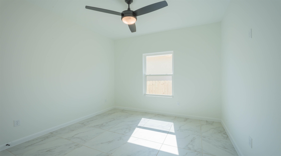 5009 Carambola Ln., Laredo, Texas 78046, 3 Bedrooms Bedrooms, 5 Rooms Rooms,2 BathroomsBathrooms,Residential,For Sale,5009 Carambola Ln.,20263982
