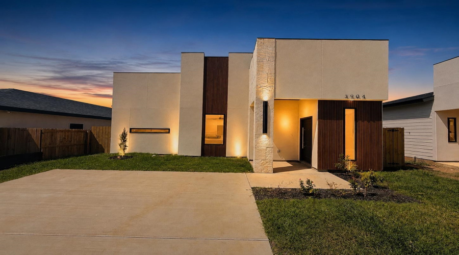 3904 Yoyis St., Laredo, Texas 78046, 3 Bedrooms Bedrooms, 5 Rooms Rooms,2 BathroomsBathrooms,Residential,For Sale,3904 Yoyis St.,20263983