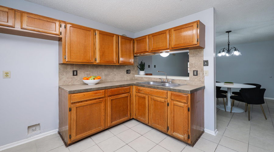 105 Hidden Ln, Laredo, Texas 78041, 3 Bedrooms Bedrooms, 6 Rooms Rooms,2 BathroomsBathrooms,Residential,For Sale,105 Hidden Ln,20263984