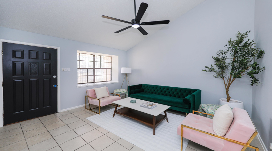 105 Hidden Ln, Laredo, Texas 78041, 3 Bedrooms Bedrooms, 6 Rooms Rooms,2 BathroomsBathrooms,Residential,For Sale,105 Hidden Ln,20263984