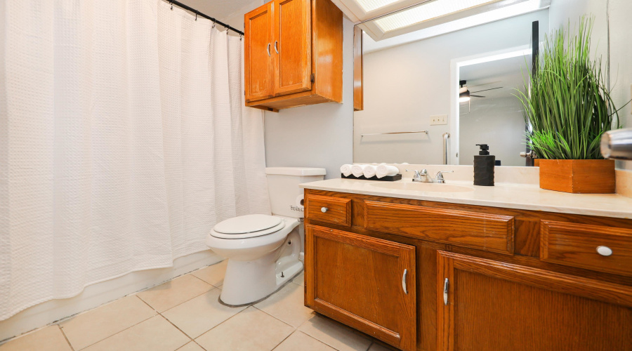 105 Hidden Ln, Laredo, Texas 78041, 3 Bedrooms Bedrooms, 6 Rooms Rooms,2 BathroomsBathrooms,Residential,For Sale,105 Hidden Ln,20263984