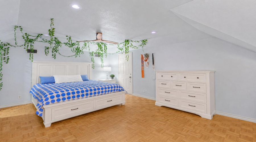 1341 Kimberly Dr, Laredo, Texas 78045, 5 Bedrooms Bedrooms, 5 Rooms Rooms,4 BathroomsBathrooms,Residential,For Sale,1341 Kimberly Dr,20263985