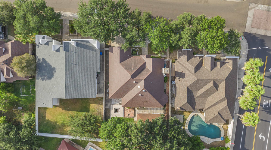1341 Kimberly Dr, Laredo, Texas 78045, 5 Bedrooms Bedrooms, 5 Rooms Rooms,4 BathroomsBathrooms,Residential,For Sale,1341 Kimberly Dr,20263985