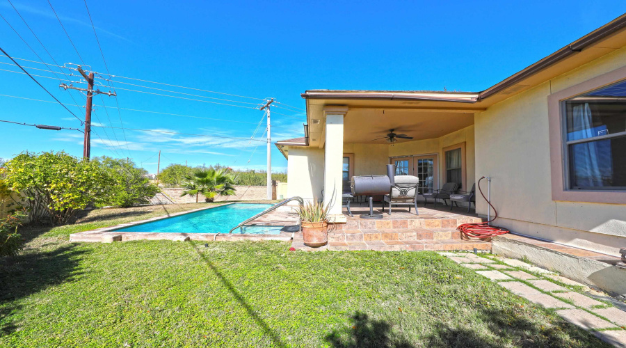 103 Yellowstone Lake Dr, Laredo, Texas 78041, 3 Bedrooms Bedrooms, 7 Rooms Rooms,2 BathroomsBathrooms,Residential,For Rent,103 Yellowstone Lake Dr,20263986