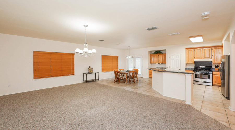 2808 Centenario Dr, LAREDO, Texas 78045-000, 5 Bedrooms Bedrooms, 8 Rooms Rooms,3 BathroomsBathrooms,Residential,For Sale,2808 Centenario Dr,20263987
