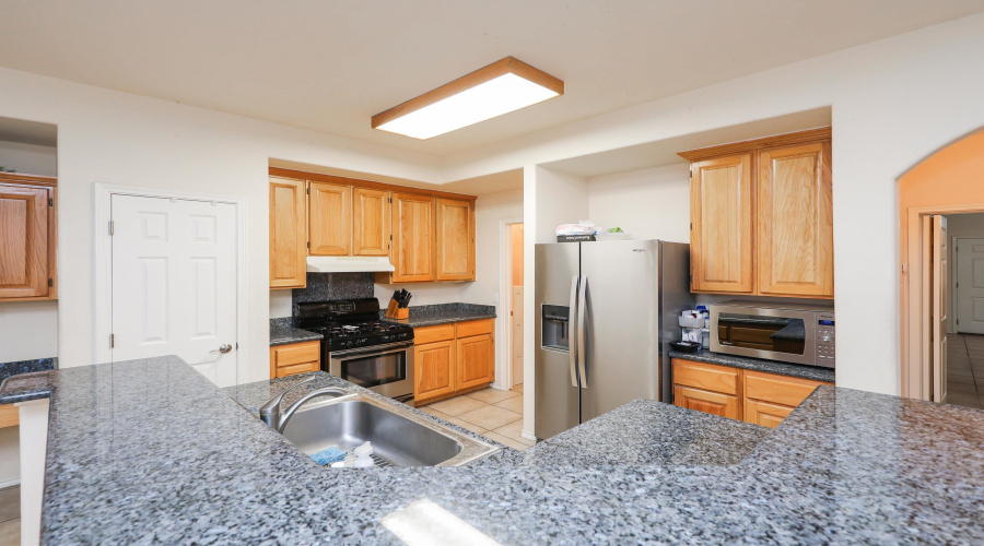 2808 Centenario Dr, LAREDO, Texas 78045-000, 5 Bedrooms Bedrooms, 8 Rooms Rooms,3 BathroomsBathrooms,Residential,For Sale,2808 Centenario Dr,20263987