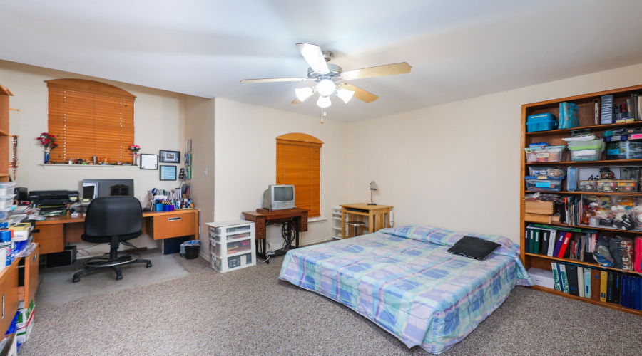 2808 Centenario Dr, LAREDO, Texas 78045-000, 5 Bedrooms Bedrooms, 8 Rooms Rooms,3 BathroomsBathrooms,Residential,For Sale,2808 Centenario Dr,20263987