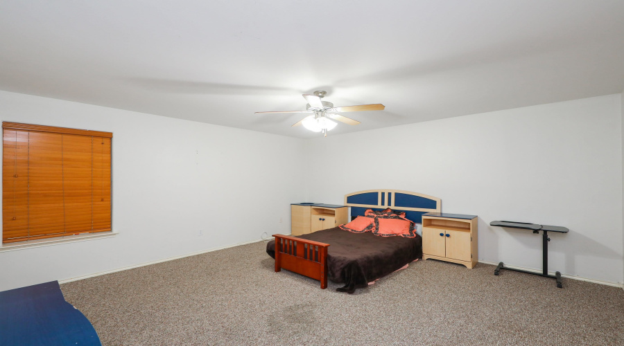 2808 Centenario Dr, LAREDO, Texas 78045-000, 5 Bedrooms Bedrooms, 8 Rooms Rooms,3 BathroomsBathrooms,Residential,For Sale,2808 Centenario Dr,20263987