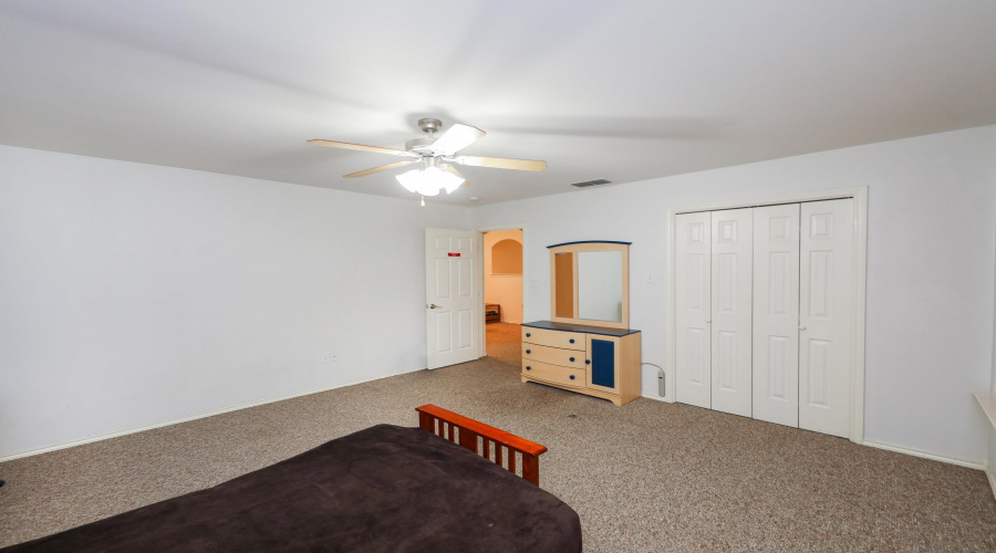2808 Centenario Dr, LAREDO, Texas 78045-000, 5 Bedrooms Bedrooms, 8 Rooms Rooms,3 BathroomsBathrooms,Residential,For Sale,2808 Centenario Dr,20263987
