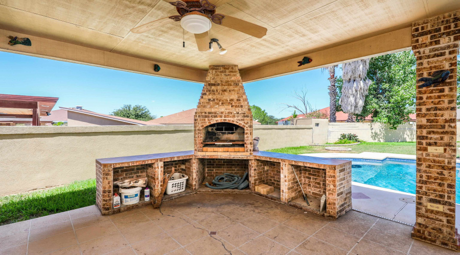 2808 Centenario Dr, LAREDO, Texas 78045-000, 5 Bedrooms Bedrooms, 8 Rooms Rooms,3 BathroomsBathrooms,Residential,For Sale,2808 Centenario Dr,20263987