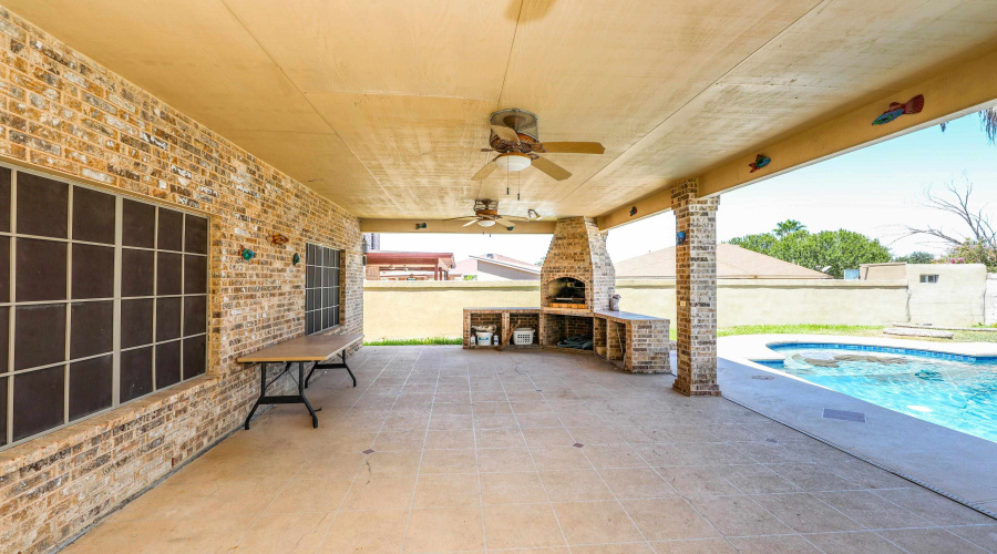 2808 Centenario Dr, LAREDO, Texas 78045-000, 5 Bedrooms Bedrooms, 8 Rooms Rooms,3 BathroomsBathrooms,Residential,For Sale,2808 Centenario Dr,20263987