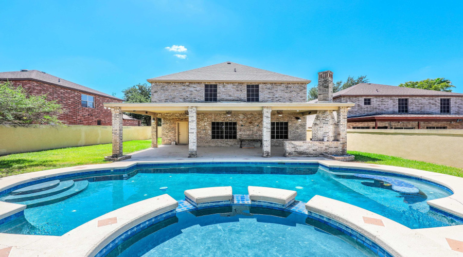 2808 Centenario Dr, LAREDO, Texas 78045-000, 5 Bedrooms Bedrooms, 8 Rooms Rooms,3 BathroomsBathrooms,Residential,For Sale,2808 Centenario Dr,20263987