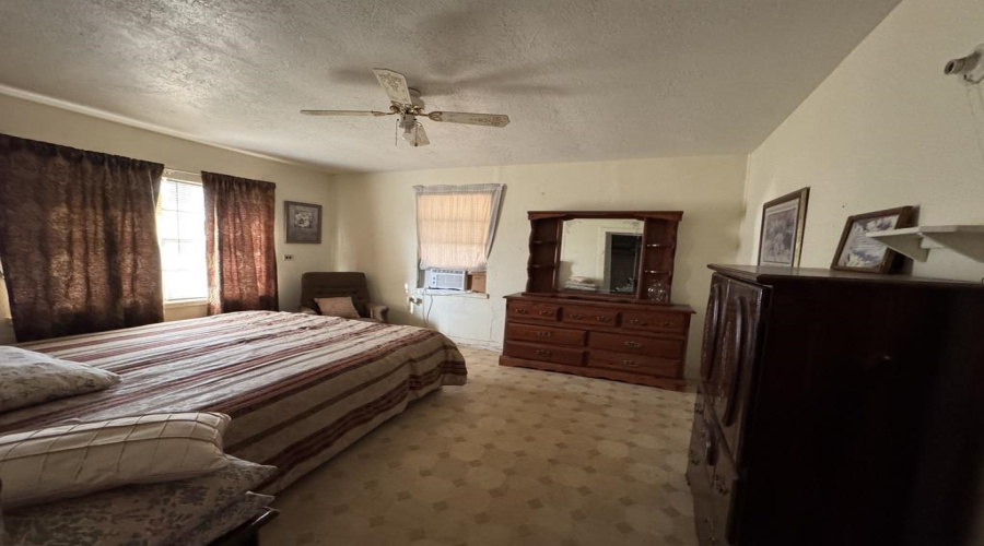 802 Fresno St., ZAPATA, Texas 78076, 2 Bedrooms Bedrooms, 4 Rooms Rooms,1 BathroomBathrooms,Residential,For Sale,802 Fresno St.,20263988