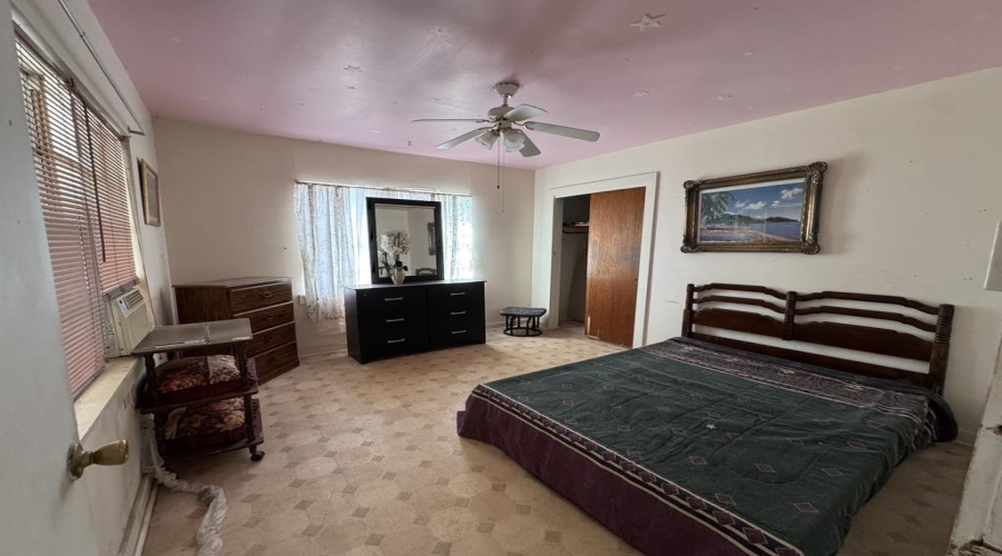 802 Fresno St., ZAPATA, Texas 78076, 2 Bedrooms Bedrooms, 4 Rooms Rooms,1 BathroomBathrooms,Residential,For Sale,802 Fresno St.,20263988