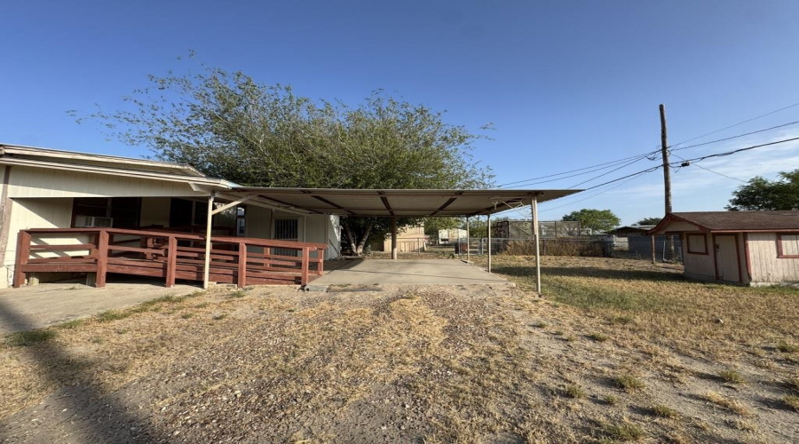 802 Fresno St., ZAPATA, Texas 78076, 2 Bedrooms Bedrooms, 4 Rooms Rooms,1 BathroomBathrooms,Residential,For Sale,802 Fresno St.,20263988