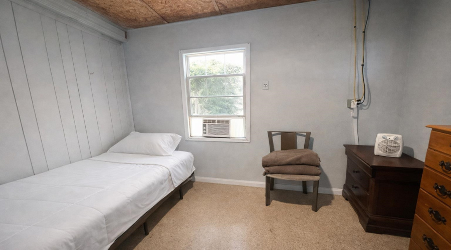 1702 Elm St, Zapata, Texas 78076, 6 Bedrooms Bedrooms, 10 Rooms Rooms,4 BathroomsBathrooms,Residential,For Sale,1702 Elm St,20260951