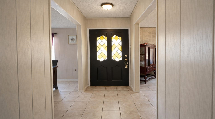 1702 Elm St, Zapata, Texas 78076, 6 Bedrooms Bedrooms, 10 Rooms Rooms,4 BathroomsBathrooms,Residential,For Sale,1702 Elm St,20260951
