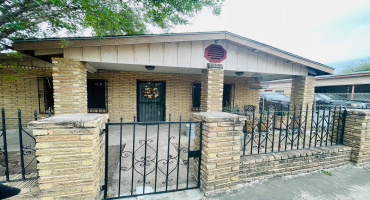1503 Chicago St, Laredo, Texas 78041, 3 Bedrooms Bedrooms, 8 Rooms Rooms,3 BathroomsBathrooms,Residential,For Rent,1503 Chicago St,20263989