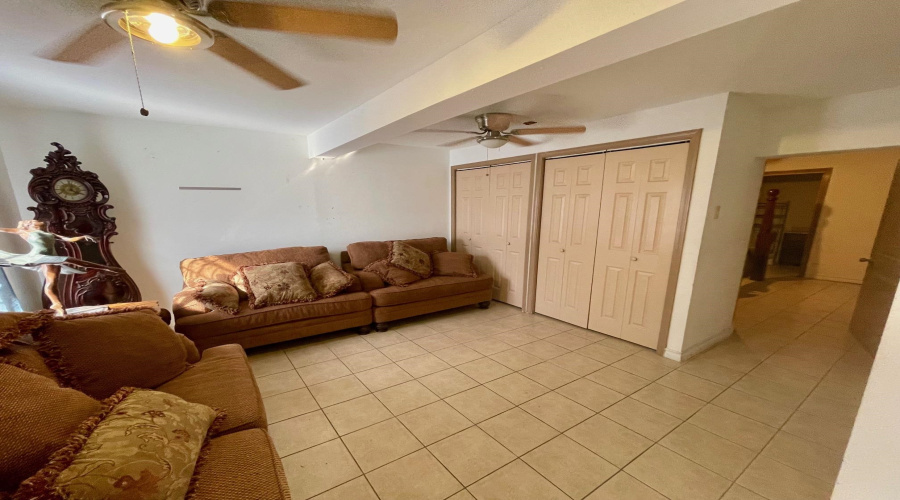 1503 Chicago St, Laredo, Texas 78041, 3 Bedrooms Bedrooms, 8 Rooms Rooms,3 BathroomsBathrooms,Residential,For Rent,1503 Chicago St,20263989