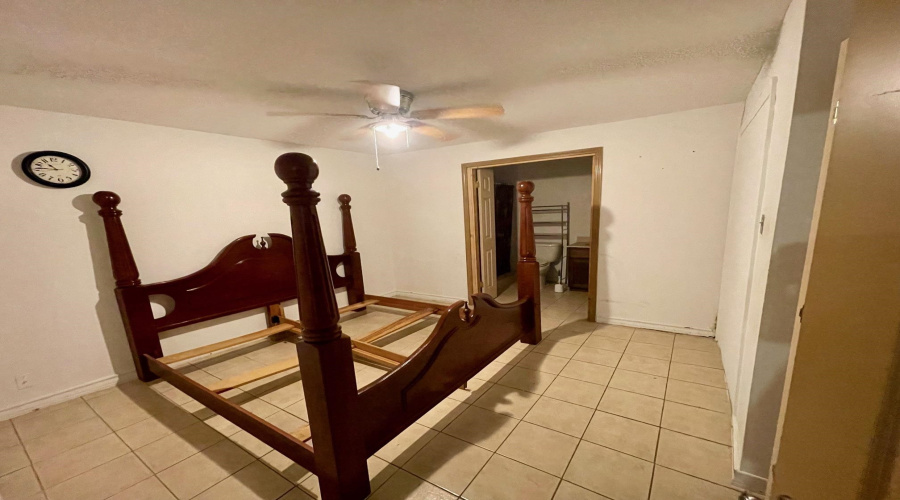 1503 Chicago St, Laredo, Texas 78041, 3 Bedrooms Bedrooms, 8 Rooms Rooms,3 BathroomsBathrooms,Residential,For Rent,1503 Chicago St,20263989