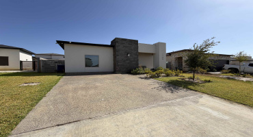 1705 Fresnillo Dr., LAREDO, Texas 78046, 4 Bedrooms Bedrooms, 4 Rooms Rooms,2 BathroomsBathrooms,Residential,For Sale,1705 Fresnillo Dr.,20263990