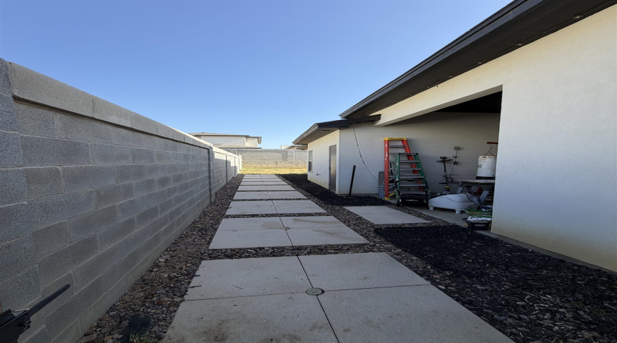 1705 Fresnillo Dr., LAREDO, Texas 78046, 4 Bedrooms Bedrooms, 4 Rooms Rooms,2 BathroomsBathrooms,Residential,For Sale,1705 Fresnillo Dr.,20263990