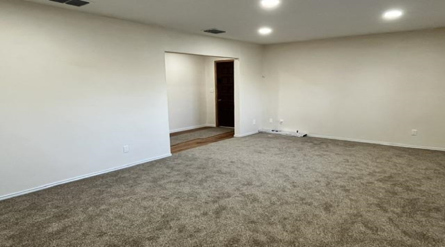 209 N 2nd St, Freer, Texas 78357, 3 Bedrooms Bedrooms, 5 Rooms Rooms,1 BathroomBathrooms,Residential,For Sale,209 N 2nd St,20263991