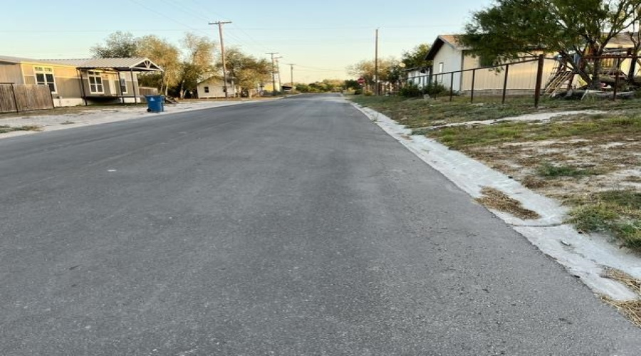 209 N 2nd St, Freer, Texas 78357, 3 Bedrooms Bedrooms, 5 Rooms Rooms,1 BathroomBathrooms,Residential,For Sale,209 N 2nd St,20263991