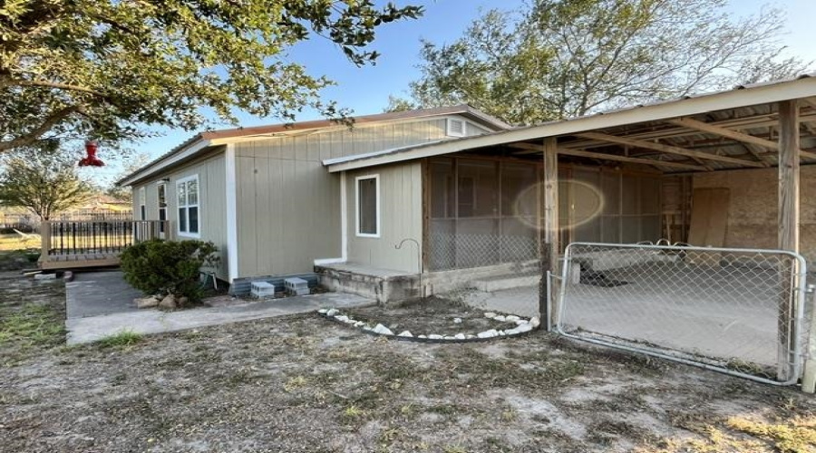209 N 2nd St, Freer, Texas 78357, 3 Bedrooms Bedrooms, 5 Rooms Rooms,1 BathroomBathrooms,Residential,For Sale,209 N 2nd St,20263991