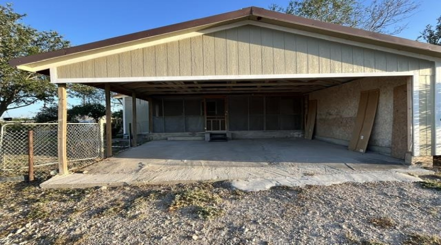 209 N 2nd St, Freer, Texas 78357, 3 Bedrooms Bedrooms, 5 Rooms Rooms,1 BathroomBathrooms,Residential,For Sale,209 N 2nd St,20263991