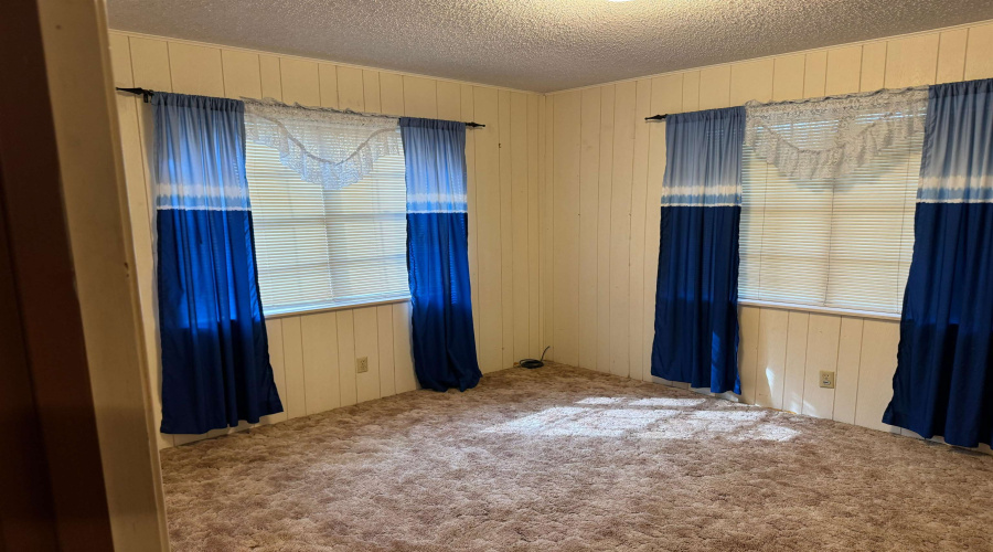 703 W Viggo St, Hebbronville, Texas 78361-4125, 4 Bedrooms Bedrooms, 9 Rooms Rooms,3 BathroomsBathrooms,Residential,For Sale,703 W Viggo St,20263994