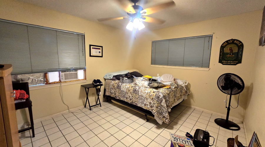 108 California St, Laredo, Texas 78041, 3 Bedrooms Bedrooms, 7 Rooms Rooms,2 BathroomsBathrooms,Residential,For Sale,108 California St,20263998