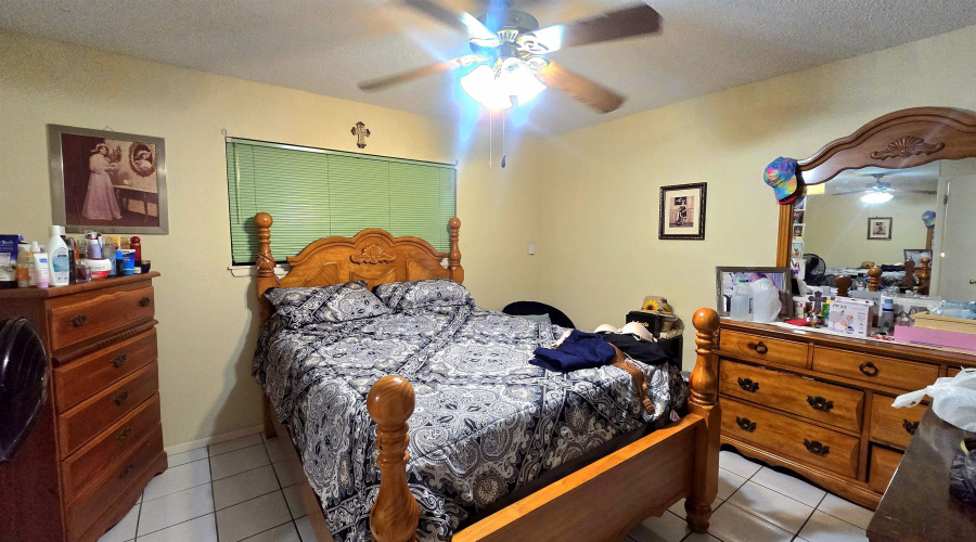 108 California St, Laredo, Texas 78041, 3 Bedrooms Bedrooms, 7 Rooms Rooms,2 BathroomsBathrooms,Residential,For Sale,108 California St,20263998