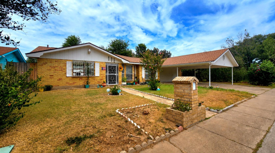 108 California St, Laredo, Texas 78041, 3 Bedrooms Bedrooms, 7 Rooms Rooms,2 BathroomsBathrooms,Residential,For Sale,108 California St,20263998