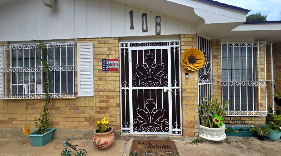 108 California St, Laredo, Texas 78041, 3 Bedrooms Bedrooms, 7 Rooms Rooms,2 BathroomsBathrooms,Residential,For Sale,108 California St,20263998