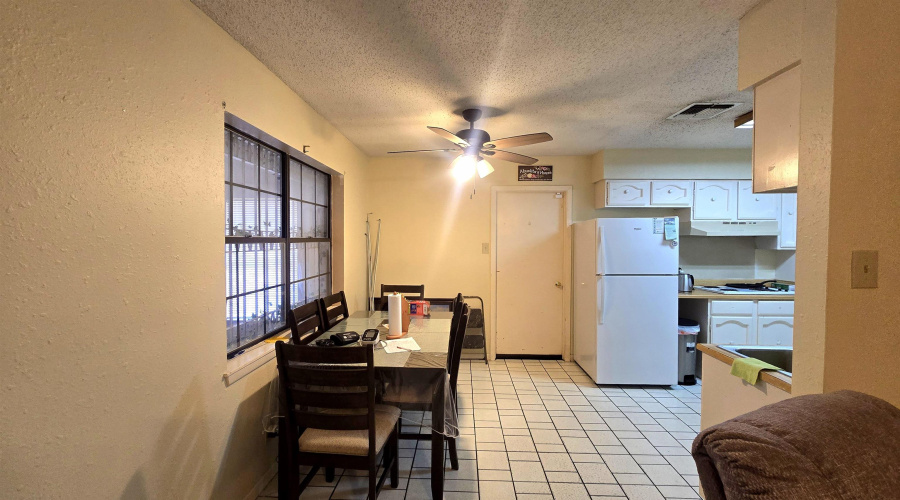 108 California St, Laredo, Texas 78041, 3 Bedrooms Bedrooms, 7 Rooms Rooms,2 BathroomsBathrooms,Residential,For Sale,108 California St,20263998