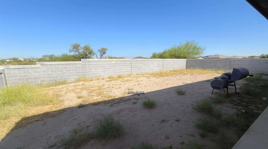 602 Bluebeard Ct., Laredo, Texas 78046, 3 Bedrooms Bedrooms, 4 Rooms Rooms,2 BathroomsBathrooms,Residential,For Sale,602 Bluebeard Ct.,20263999