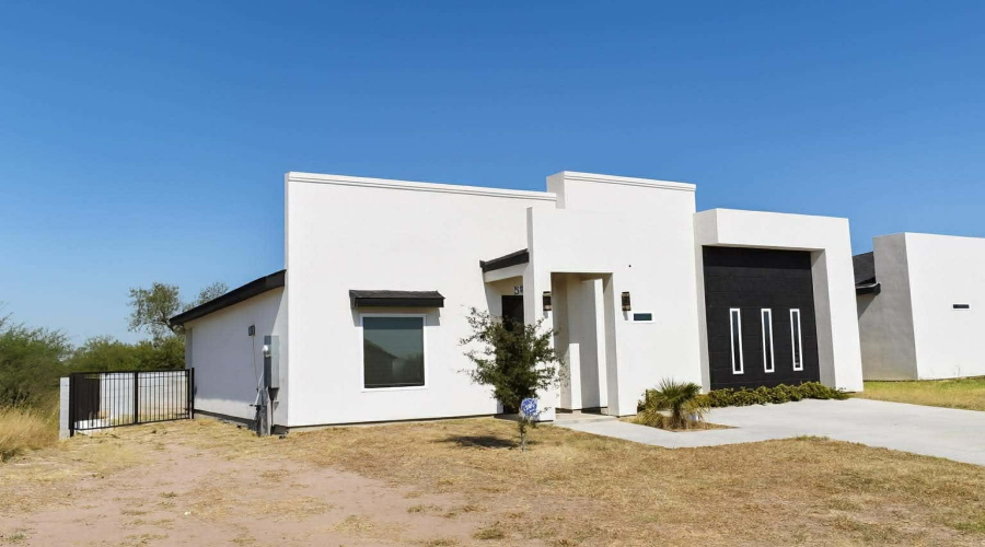 602 Bluebeard Ct., Laredo, Texas 78046, 3 Bedrooms Bedrooms, 4 Rooms Rooms,2 BathroomsBathrooms,Residential,For Sale,602 Bluebeard Ct.,20263999