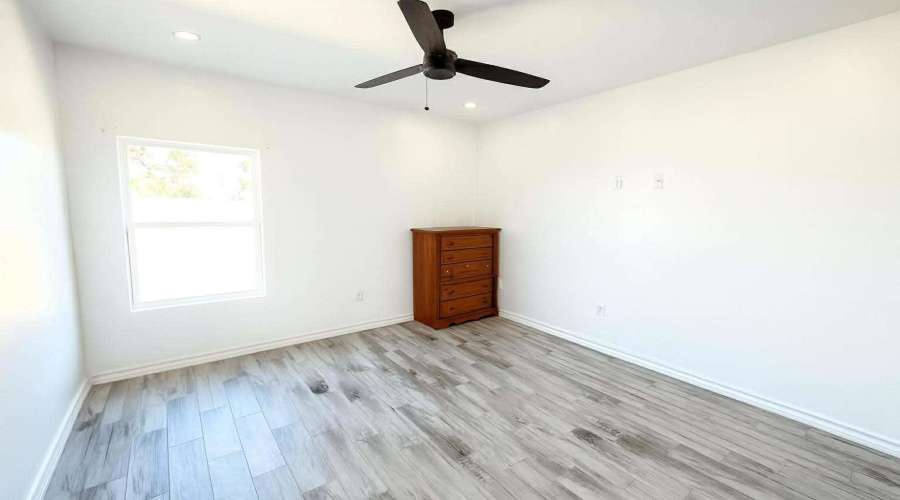 602 Bluebeard Ct., Laredo, Texas 78046, 3 Bedrooms Bedrooms, 4 Rooms Rooms,2 BathroomsBathrooms,Residential,For Sale,602 Bluebeard Ct.,20263999