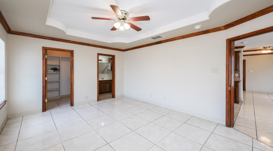 2704 San Agustin Ave, Laredo, Texas 78040, 2 Bedrooms Bedrooms, 4 Rooms Rooms,2 BathroomsBathrooms,Residential,For Rent,2704 San Agustin Ave,20264000
