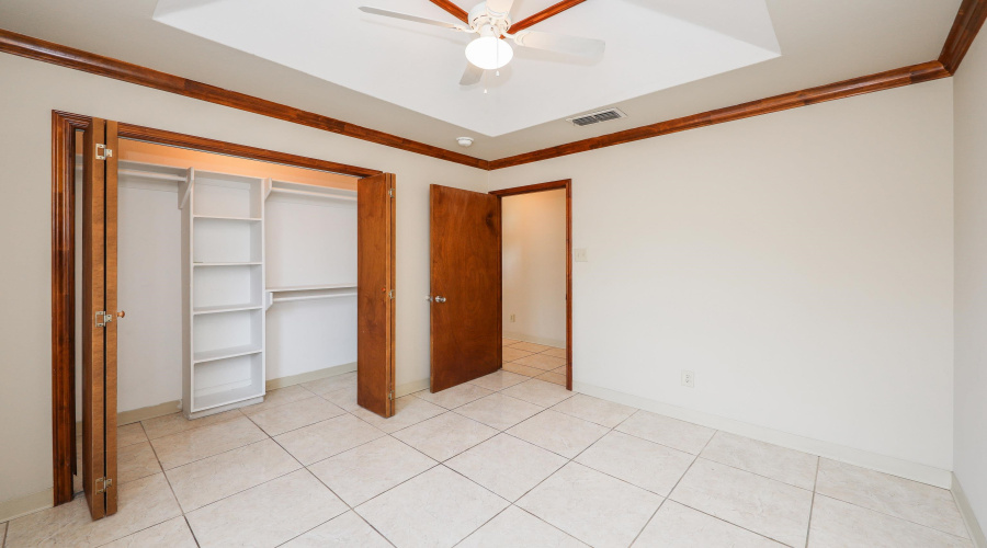 2704 San Agustin Ave, Laredo, Texas 78040, 2 Bedrooms Bedrooms, 4 Rooms Rooms,2 BathroomsBathrooms,Residential,For Rent,2704 San Agustin Ave,20264000