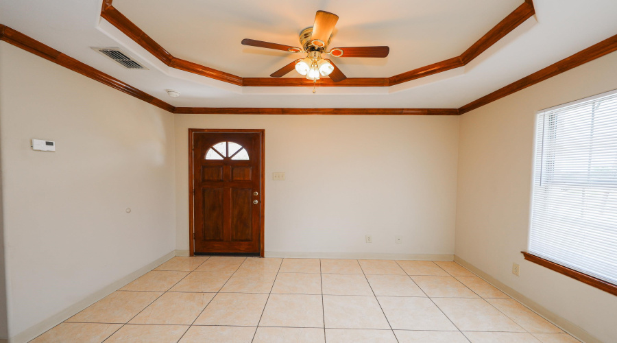 2704 San Agustin Ave, Laredo, Texas 78040, 2 Bedrooms Bedrooms, 4 Rooms Rooms,2 BathroomsBathrooms,Residential,For Rent,2704 San Agustin Ave,20264000