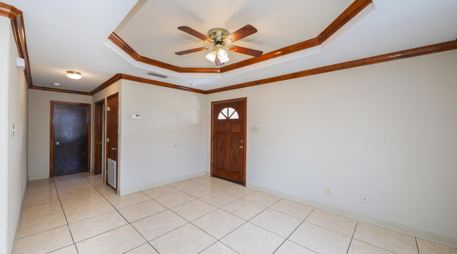 2704 San Agustin Ave, Laredo, Texas 78040, 2 Bedrooms Bedrooms, 4 Rooms Rooms,2 BathroomsBathrooms,Residential,For Rent,2704 San Agustin Ave,20264000