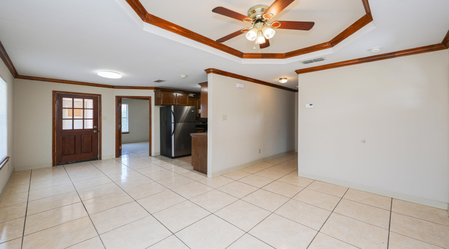 2704 San Agustin Ave, Laredo, Texas 78040, 2 Bedrooms Bedrooms, 4 Rooms Rooms,2 BathroomsBathrooms,Residential,For Rent,2704 San Agustin Ave,20264000